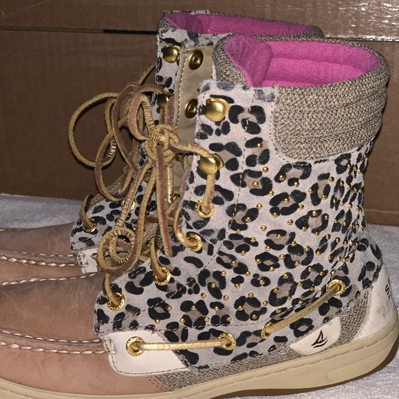 NEW Sperry Top Sider Gold Hikerfish Studded Boots Sz 7.5M - Picture 1 of 4